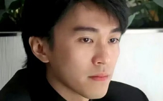 Bí mật thầm kín Châu Tinh Trì muốn chôn vùi, xấu hổ đến mức phải trốn ở nhà bạn gái để giấu giếm