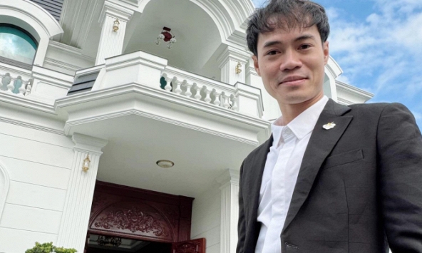 Xây biệt thự to đùng, giành luôn cúp vô địch, cầu thủ Văn Toàn bất ngờ tuyên bố: Cuối năm lấy vợ