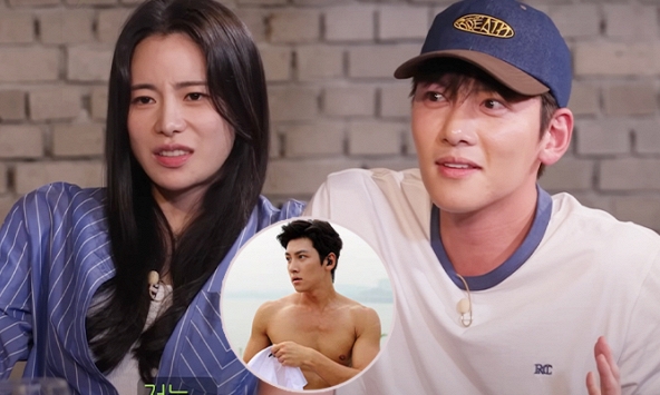 Ji Chang Wook đỏ mặt vì bị 'ác nữ' Lim Ji Yeon bóc mẽ chuyện hẹn hò