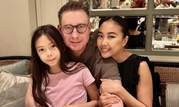 Đoan Trang 'bỏ' trường tiền tỷ Singapore cho con về nước học trường đắt đỏ không kém, tâm sự vài điều mà ai nấy xuýt xoa: Ghen tỵ quá!