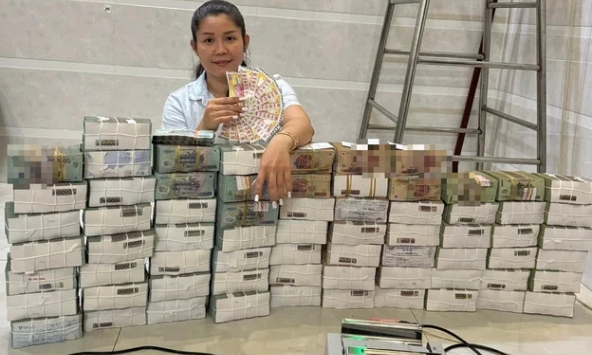 Người phụ nữ hot nhất MXH khi đứng cùng chồng tiền 24 tỷ và 12 vé số độc đắc, gây bất ngờ khi tuyên bố điều này