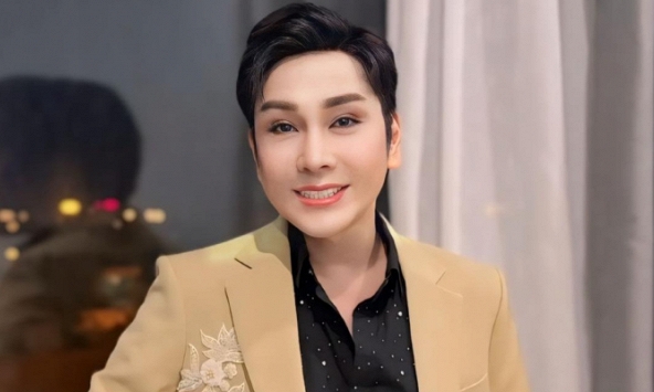 Vũ Luân đi hát trở lại