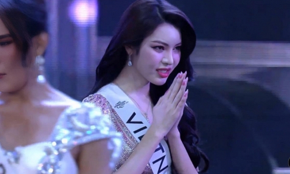 Nhói lòng khi câu hỏi đầu tiên Á hậu quốc tế Tường San tự ti nói với Hương Giang lại là câu này