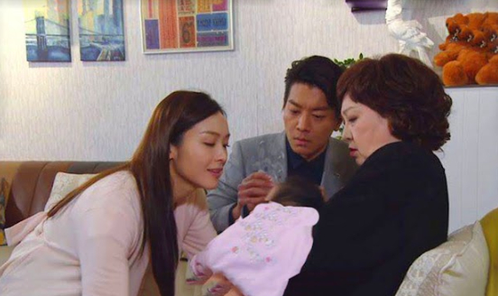 Quát nạt vợ để con quấy khóc nhưng khi đọc di chúc của mẹ để lại, chồng tôi tái mặt