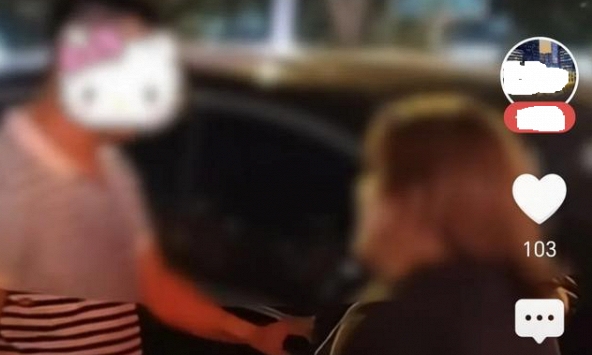 Đánh ghen trên phố: Vợ nói chuyện phải trái nhưng chồng chỉ đáp 1 câu khiến dân tình phẫn nộ