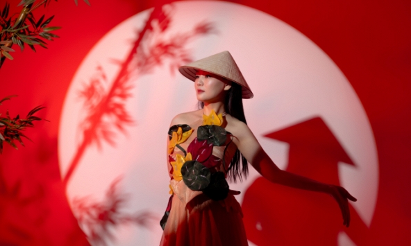 Nhan sắc duyên dáng tuổi 42 của NSƯT, biên đạo múa Hoài Anh