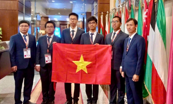 Việt Nam lọt top 4 Olympic Tin học quốc tế năm 2024