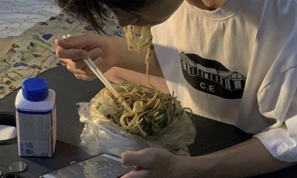 5 thói quen ăn uống 'đầu độc' thực quản, gây đột biến tế bào, dẫn đến ung thư