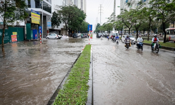 Cảnh báo hơn 75 tuyến phố ở Hà Nội có thể ngập trong 3 giờ tới