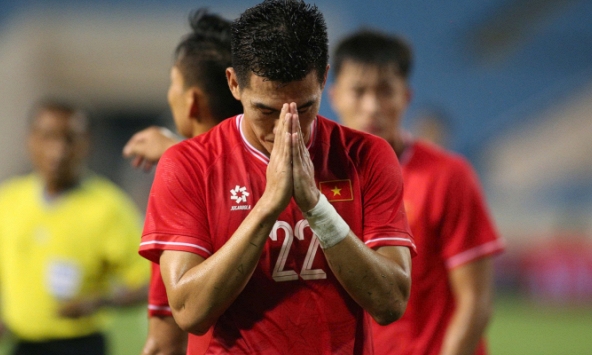 Tiến Linh chắp tay cầu nguyện khi ghi bàn vào lưới Thái Lan, câu chuyện phía sau khiến ai cũng phải rưng rưng