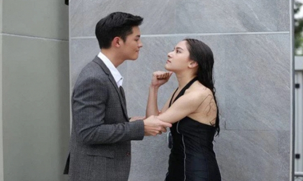  8h tối, tôi đặt mấy mảnh bát vỡ cùng lá đơn ly hôn lên bàn trước sự kinh ngạc tột cùng của chồng