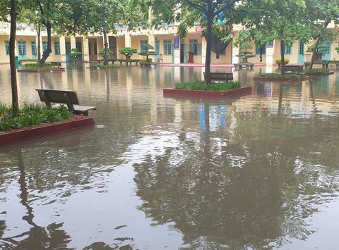 Bộ GD-ĐT: Ngừng cho học sinh đến trường nếu mất an toàn