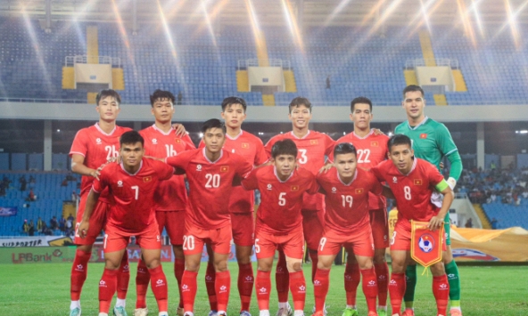 Sốc: Đội tuyển Việt Nam 'tụt dốc không phanh' trên bảng xếp hạng FIFA, thua cả Thái Lan và Indonesia