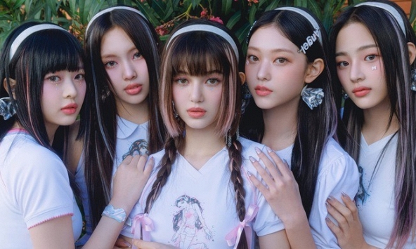 Ai là người dám không chào NewJeans?