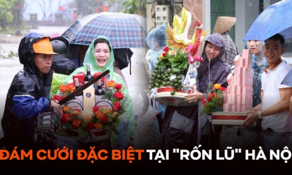 Đám cưới đặc biệt tại 'rốn lũ' Hà Nội, cô dâu mặc trang phục 'xuề xoà' về nhà chồng nhưng chẳng ai chê trách