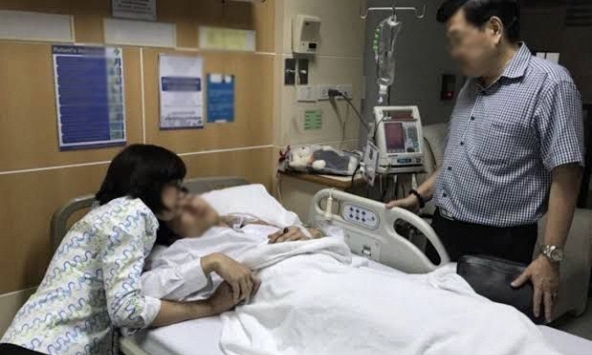 Chàng trai 22 tuổi đã mắc ung thư dạ dày giai đoạn cuối, òa khóc vì nhận ra tất cả là do kiểu ăn uống của mình