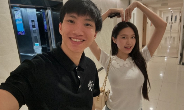 Đoàn Văn Hậu - Doãn Hải My bất ngờ dính tranh cãi, nguyên nhân vì đi vào 'vết xe đổ' của nhiều nàng WAG nổi tiếng?