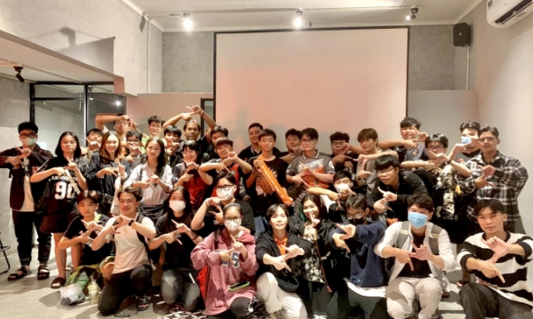 Team Flash ủng hộ 100 triệu đồng khắc phục hậu quả bão Yagi