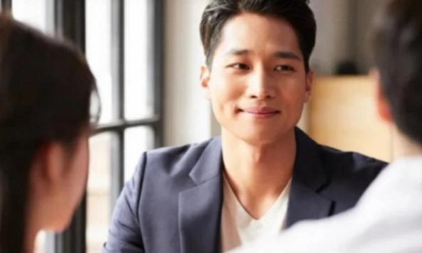 Chồng cũ khuyên tôi sang tên nhà cho con trước khi tái hôn, bạn trai tôi liền đáp trả một câu khiến anh ấy xấu hổ bỏ về