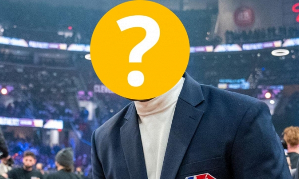 Fan lo lắng tột độ khi nhìn vào đôi mắt của huyền thoại tỷ đô làng thể thao, phía chính chủ lập tức lên tiếng