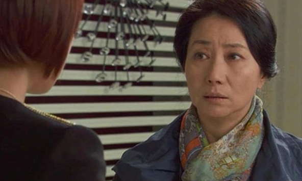 Tôi U55, có 3 tỷ tiết kiệm nhưng các con đều ra điều kiện khó chấp nhận để đón mẹ đến sống cùng