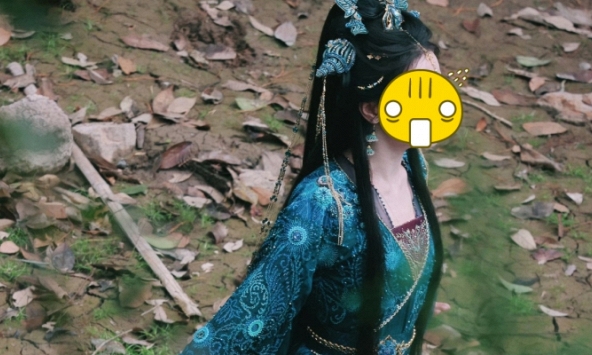 Nữ thần sắc đẹp Tân Cương bị chê khắp MXH vì tạo hình xấu đau đớn, netizen ngán ngẩm 'nhìn như yêu quái'