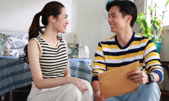 Khuyên chồng đưa lương để vợ giữ, anh đưa tôi 2 cuốn sổ tiết kiệm trị giá 1,5 tỷ