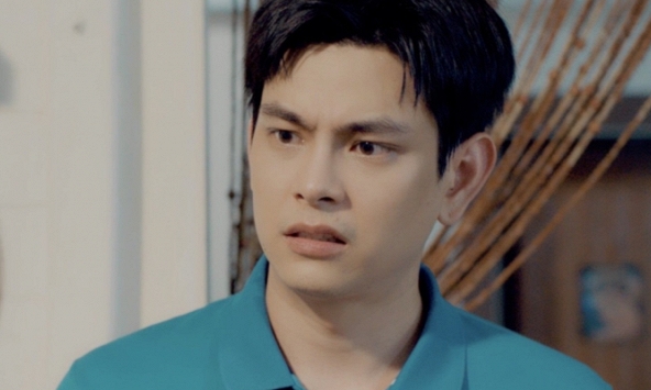 Thấy hộp quà đã bóc của chị hàng xóm giống với cái mà tôi đã tặng vợ, nghe chị ấy giải thích mà tôi hổ thẹn