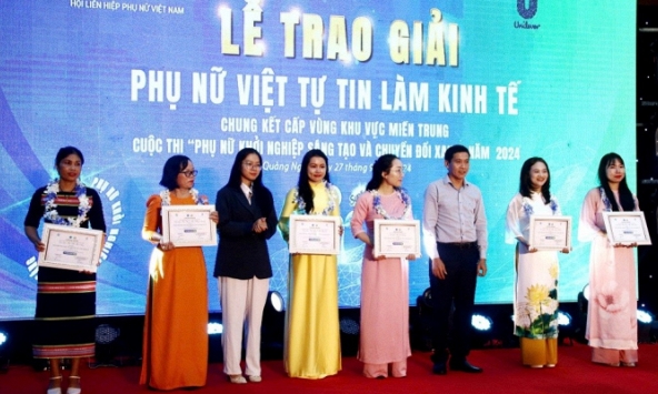 Trao giải Cuộc thi phụ nữ khởi nghiệp cấp Vùng miền Trung năm 2024