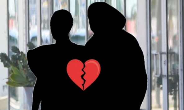 Vợ chồng sao nam hạng A bí mật ly hôn sau 2 năm mặc hở hang khiến cả showbiz 'nhức mắt'?