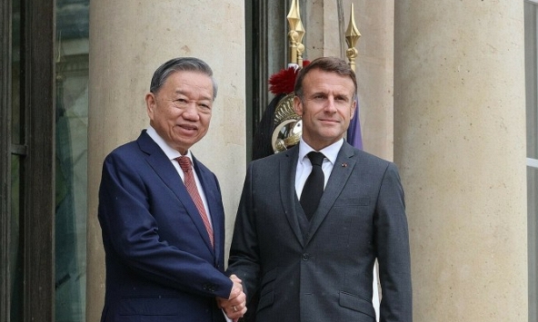 Việt - Pháp nâng cấp quan hệ lên Đối tác Chiến lược Toàn diện