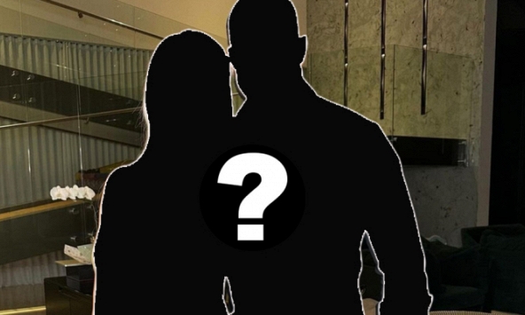 Cầu thủ đang hạnh phúc bất ngờ tuyên bố ly hôn, 3 tháng sau công khai hẹn hò với cháu gái của vợ cũ