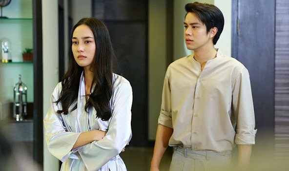 Ngày sinh nhật, được bạn trai tặng chiếc ô tô trị giá 500 triệu mà tôi tức giận đến mức bật khóc