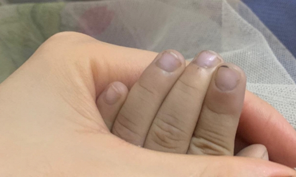 Đau lòng khoảnh khắc bé trai 3 tuổi ra đi trước mặt bố mẹ: Mẹ nhớ con lắm, mẹ đau lắm con ơi!