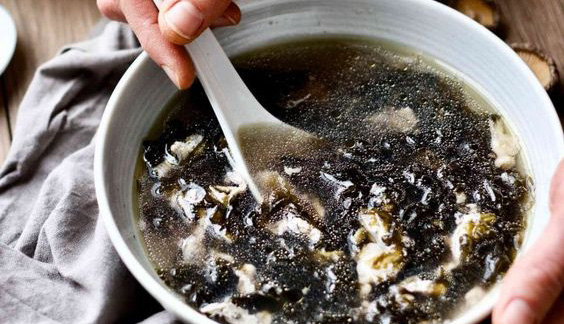 Món 'đen như than' là báu vật dưỡng huyết, bổ máu, hạ đường huyết nhưng chỉ mắc 1 sai lầm khi ngâm có thể thành “thuốc độc”