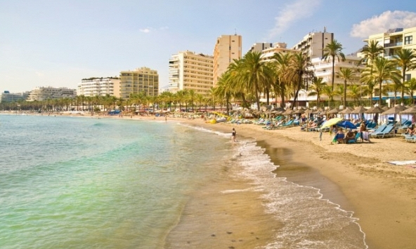 Vận động viên đột tử trong lúc bơi tại giải 3 môn phối hợp, ít phút sau điều đáng buồn tiếp tục xảy ra