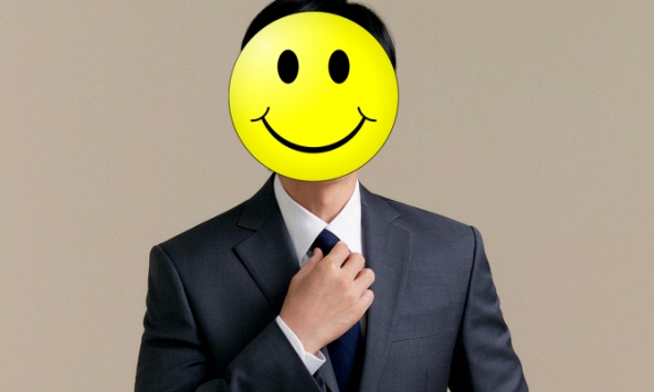 MC quốc dân lại bị 'ném đá' vì vạ miệng