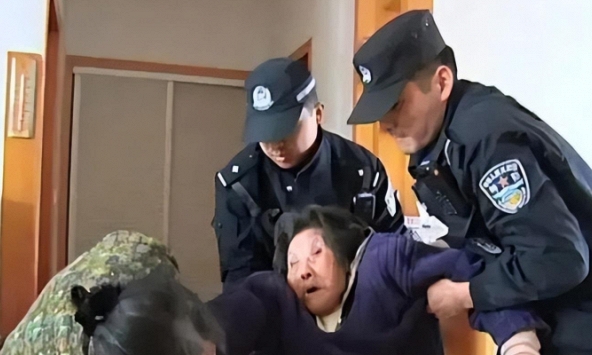 Cất gần 6 tỷ tiền mặt dưới gầm giường, bỗng một ngày ngó xuống kiểm tra, tôi chết sững, không tin vào mắt mình