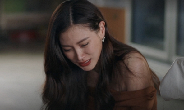 Kết phim 'Thiên sứ tội lỗi': Lộ diện kẻ khiến Baifern Pimchanok phải lấy 9 chồng?