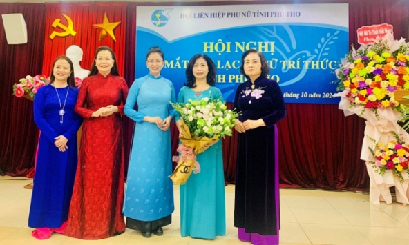 Ra mắt Câu lạc bộ Nữ trí thức tỉnh Phú Thọ