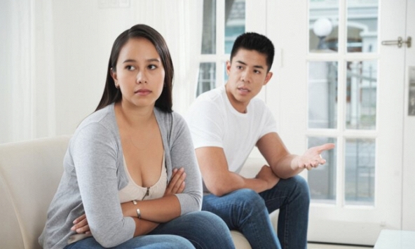 Họp gia đình, tôi từ chối nhận nhà đất làm mọi người sửng sốt, lý do tôi đưa ra khiến mẹ chồng và chị dâu ngượng chín mặt