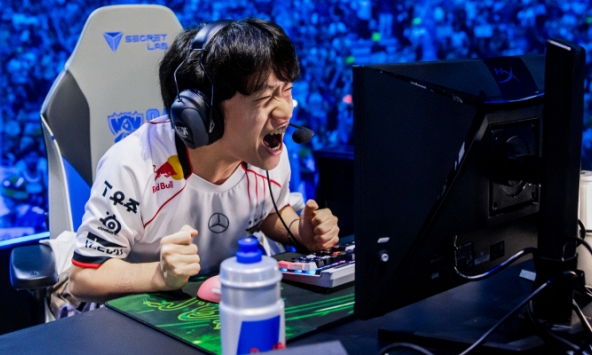 Loạt khoảnh khắc ấn tượng nhất trận T1 - Gen.G: Keria và Faker ăn mừng cảm xúc, có người bật khóc vì thua trận