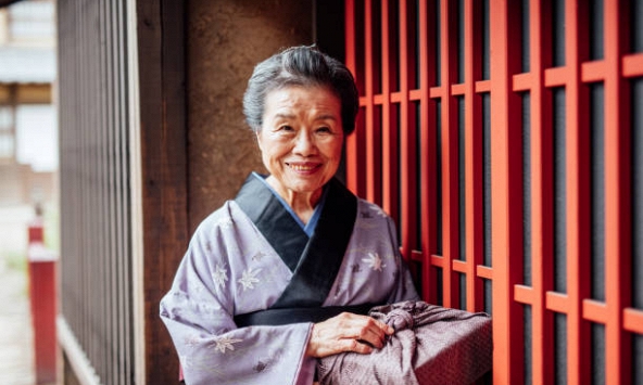 Ăn 1 thứ và làm 2 việc mỗi ngày, cụ bà 81 tuổi sống chung khỏe mạnh với mỡ máu, tiểu đường