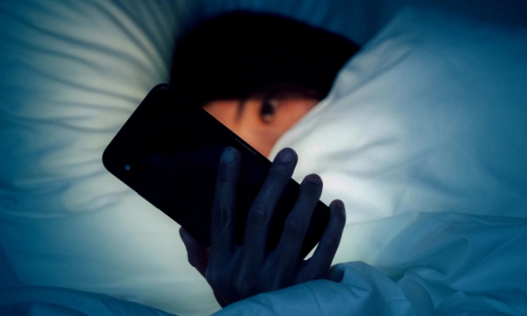 Thời gian nguy hiểm nhất trong ngày mà bạn không nên dùng điện thoại