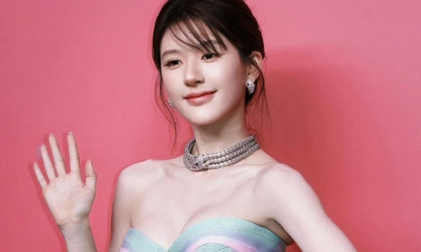 Triệu Lộ Tư đang gặp nguy hiểm