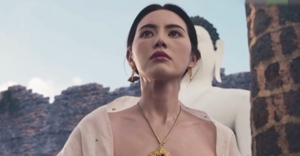 'Nữ hoàng Ayodhaya': Cảnh vụng trộm nóng bỏng của Mai Davika 