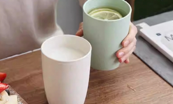 5 loại cốc nên bỏ ngay, dùng càng lâu càng tai hại, nuốt vô vàn 'thuốc độc' mà không biết