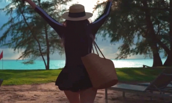 Đoạn clip để lộ chi tiết trên cơ thể xứng danh 'đệ nhất nàng thơ' của Hải Tú