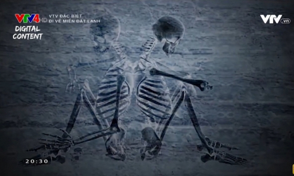 Hình ảnh hài cốt 2 liệt sĩ trong tư thế tựa lưng vào nhau gây xúc động mạnh: Lời nhắn gửi từ quá khứ về giá trị của hòa bình