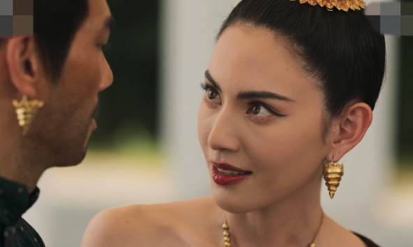 Vụ phim cổ trang nóng nhất bị tố ngược đãi mèo: Mai Davika đã căng, nói đúng 1 câu cực gắt 